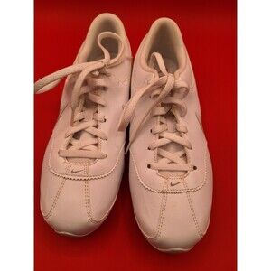 Nike  fight women Cheerleaders Dancer‎ Shoes. Size 8